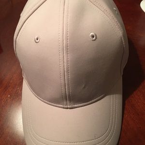 Lululemon baller hat